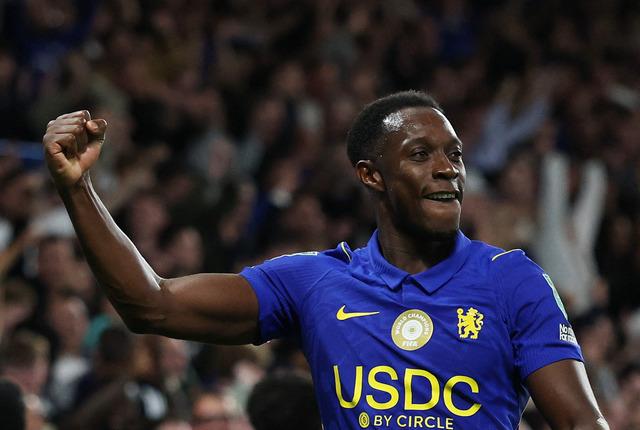 Danny Welbeck'in Muhteşem Geri Dönüşü Hareketleriyle Gündemde