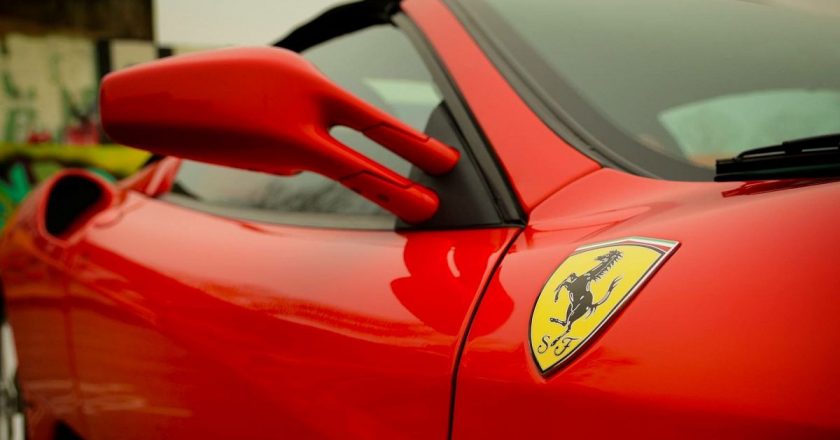 Ferrari’nin 2025’te piyasaya süreceği ilk elektrikli aracın fiyatı cebinize zarar verecek