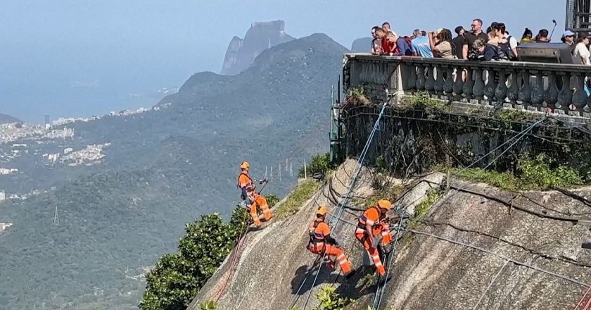 Video. Dağcılar tarafından “Kurtarıcı İsa” anıtında temizlik operasyonu.