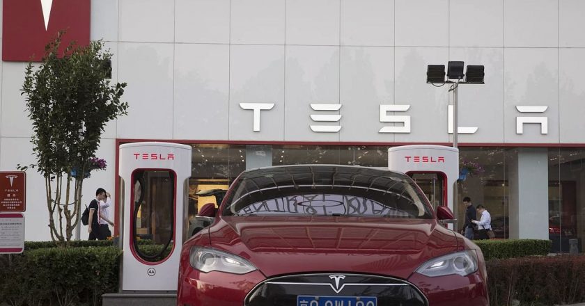 AB, Çin’de Üretilen Tesla Araçlarına İlişkin Tarifeleri Azaltıyor: Bu Fiyatlar Açısından Ne Anlama Geliyor?