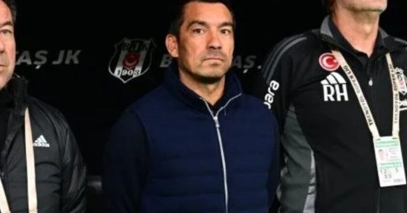 Giovanni van Bronckhorst maç sonunda şaşkınlığını gizleyemedi! “Takımı ilk kez böyle görüyorum” – Son Dakika Spor Haberleri