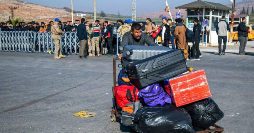 Suriyelilerin geri dönüşüne ilişkin genelge: İşyerine geçiş için 'sözlü bildirim formu', değişim akışının kolaylaştırılması