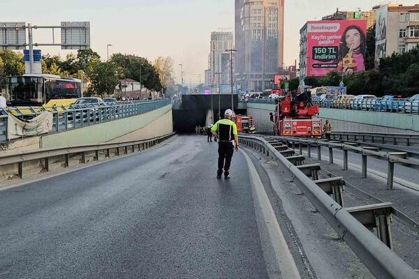 Iett otobüsü alevlere teslim oldu Zingerlikuyu’ya