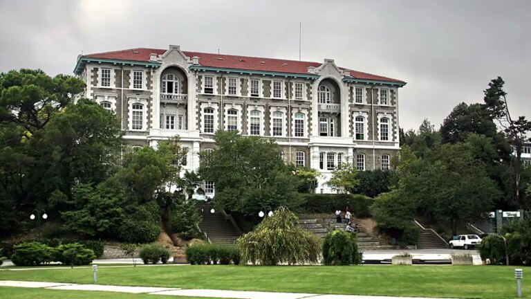 Boğazaç Üniversitesi’nde Değişiklik: 2 Kapalı Fakülte – Türkiye Haberlerini Kırma