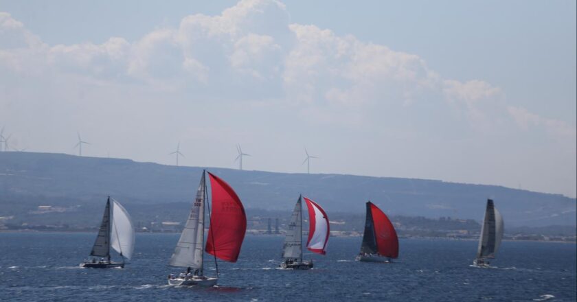 Uluslararası Başkanlık yatları Çanakkale Zafer Kupası yarışmalarının üçüncü aşaması yapıldı