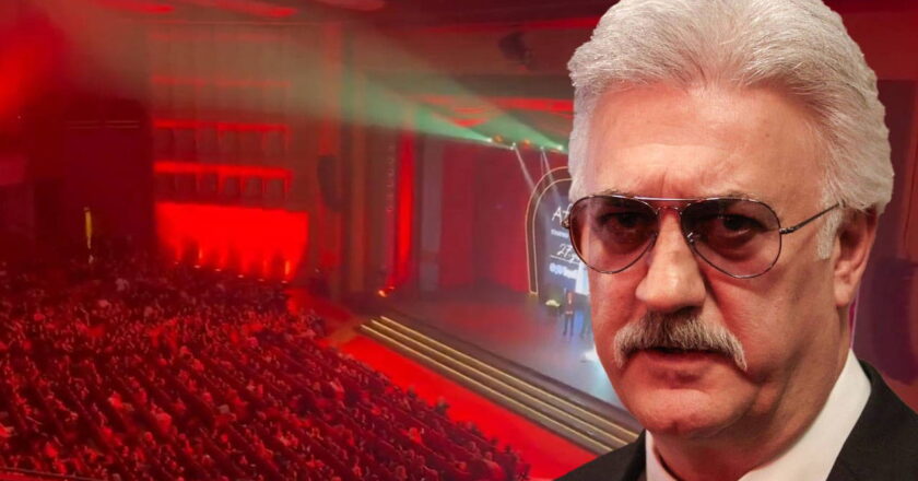Afife Tiyatrosu’nda Protesto “Tamer Karadağ” Ödülleri – Türkiye Haberlerini Breaking