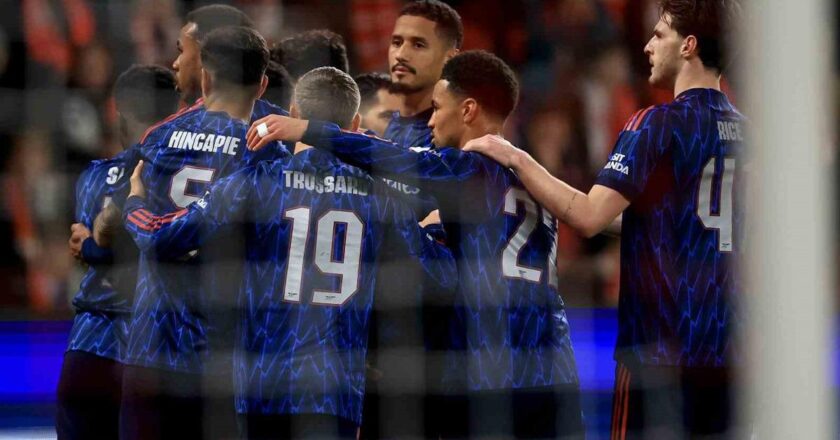 Arsenal, Şampiyonlar Ligi’nde Slavia Prag’ı 3-0 yenmeyi 4 üzerinden 4 yaptı! İngiliz ekibi heyecanlıydı… –