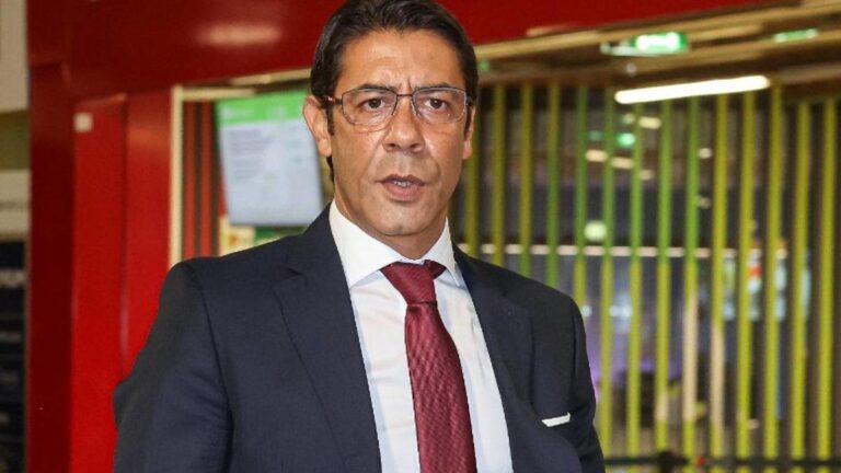Benficalı Rui Costa yeniden başkan seçildi