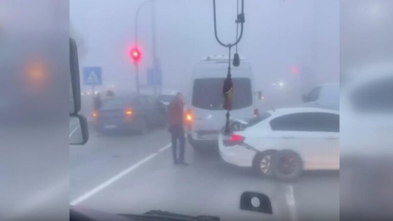 Ankara’da yoğun siste zincirleme kaza