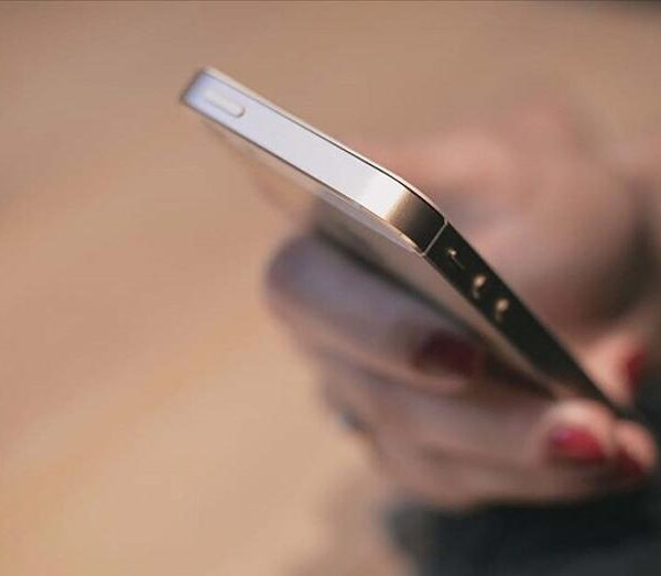 Yurt dışından telefon getirmek artık 57 bin lira! 2026 için IMEI kayıt ücreti ne kadar olacak?